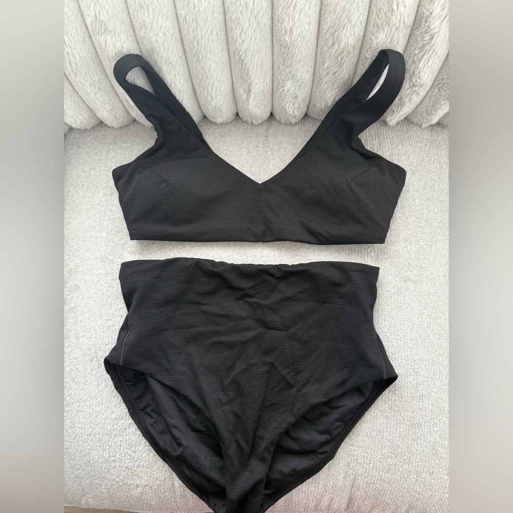 SPANX Black Pique Plunge Bikini Top Size L - Picture 4 of 6